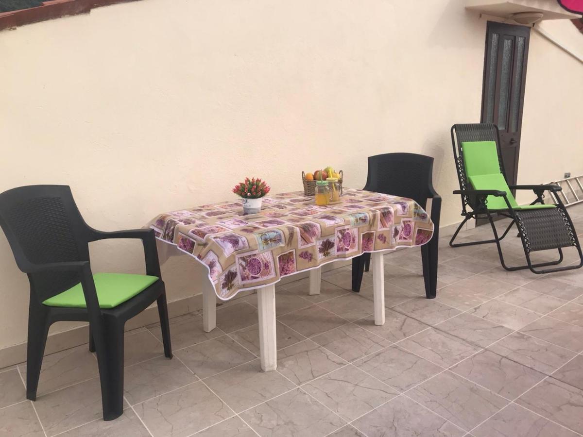 Apartmani Luiza Cres Exterior foto